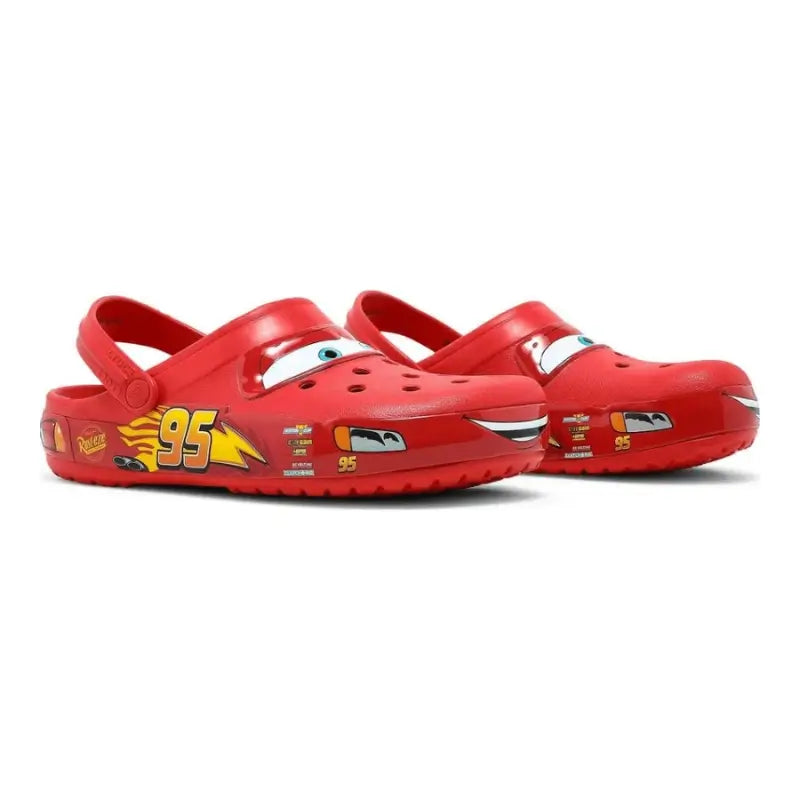 Sandália Crocs Relâmpago Mcqueen Carros Diversão Garantida® + BRINDE Faróis Led Crocs