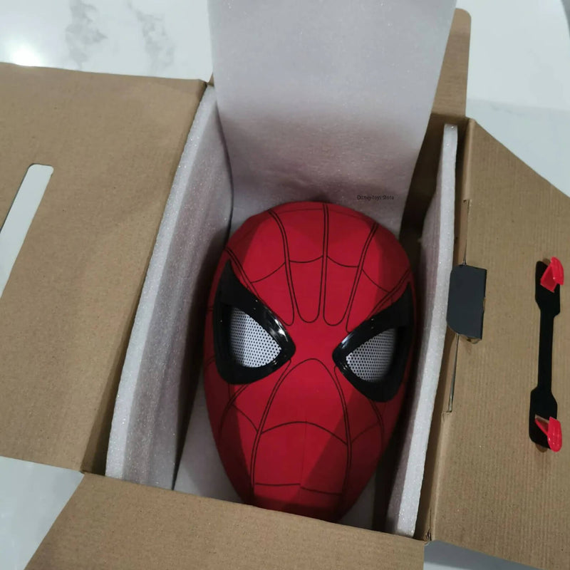 Máscara do Homem-Aranha com Olhos Remotos  Diversão Garantida®