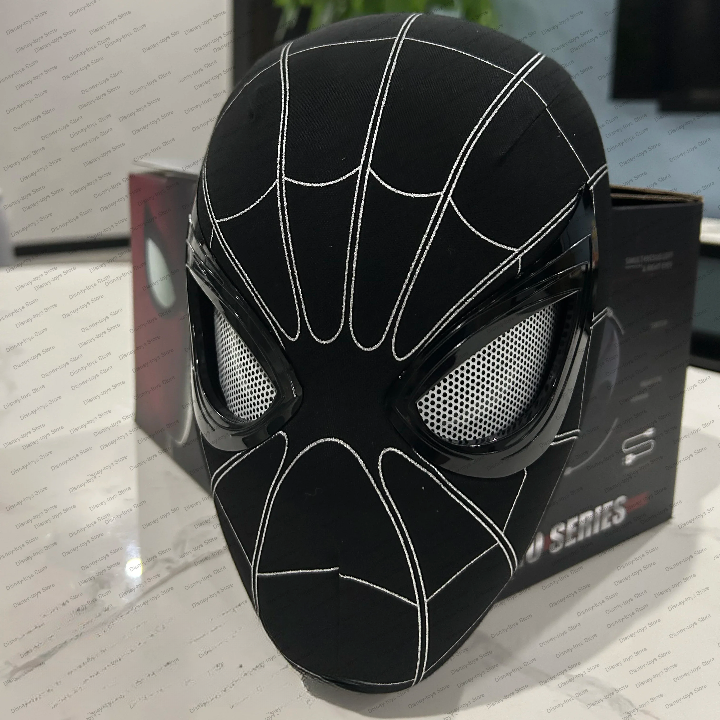 Máscara do Homem-Aranha com Olhos Remotos  Diversão Garantida®